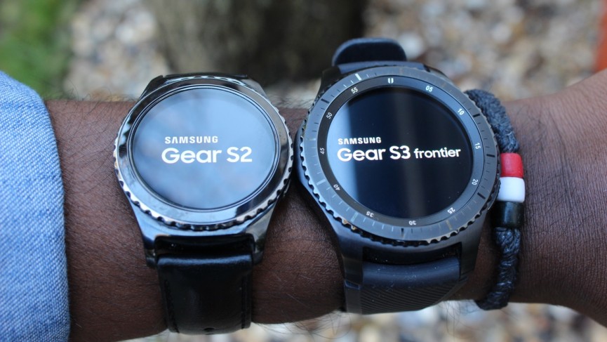 Galaxy watch сравнить. Samsung Gear s4. Samsung Gear s3 vs s4. Samsung Gear s4 комплектация. Samsung Gear s4 Classic.