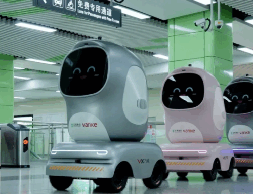 တရုတ်ရဲ့ Delivery Robot တွေ ရထားစီးနေကြပြီ