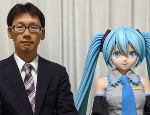 ဒေါ်လာ ၁၇,၀၀၀ အကုန်ခံပြီး Hologram မိန်းကလေးနဲ့ လက်ထပ်ထားတဲ့ အမျိုးသား ဇနီးနဲ့ လမ်းခွဲသွားရ