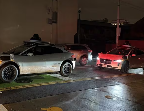 San Francisco မှာ မီးပျက်ပြီး Waymo မောင်းသူမဲ့ကားတွေ လမ်းပေါ်မှာ ရပ်သွား