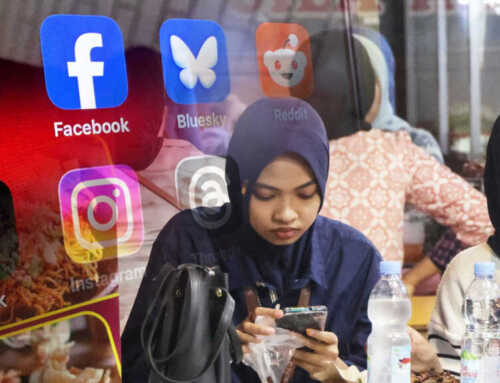 အင်ဒိုနီးရှားမှာ အသက် ၁၆ နှစ်အောက် ကလေးတွေကို ဆိုရှယ်မီဒီယာနဲ့ အွန်လိုင်းပလက်ဖောင်းတွေ သုံးစွဲခွင့် ပိတ်ပင်တော့မယ်