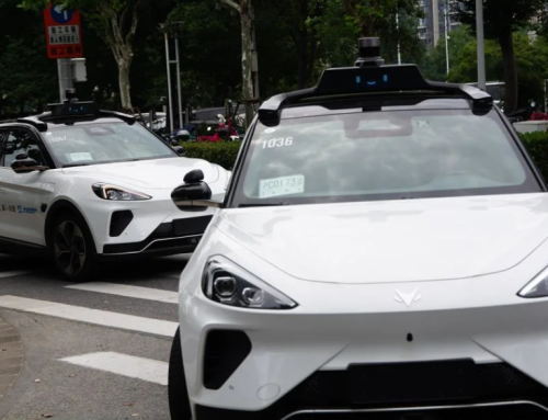 တရုတ်မှာ Baidu ရဲ့ မောင်းသူမဲ့ တက္ကစီတွေ လမ်းမပေါ်ထိုးရပ်သွားပြီးလမ်းပိတ်ဆို့မှုများဖြစ်ပွား